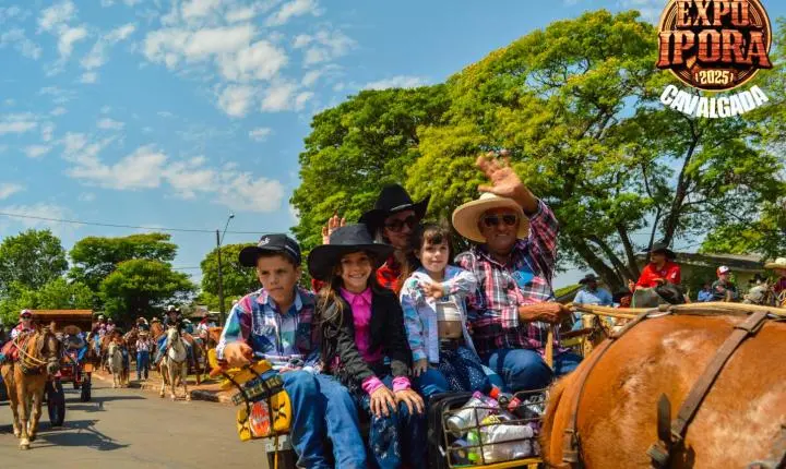 Cavalgada abre o clima de festa para a Expo Iporã 2025