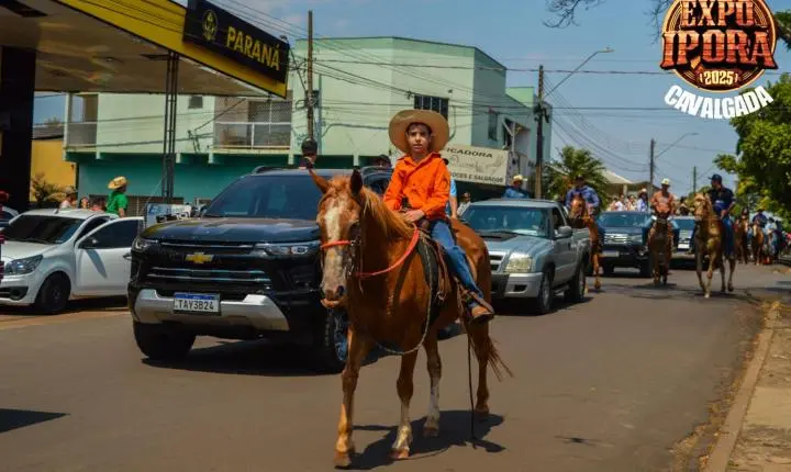 Cavalgada abre o clima de festa para a Expo Iporã 2025