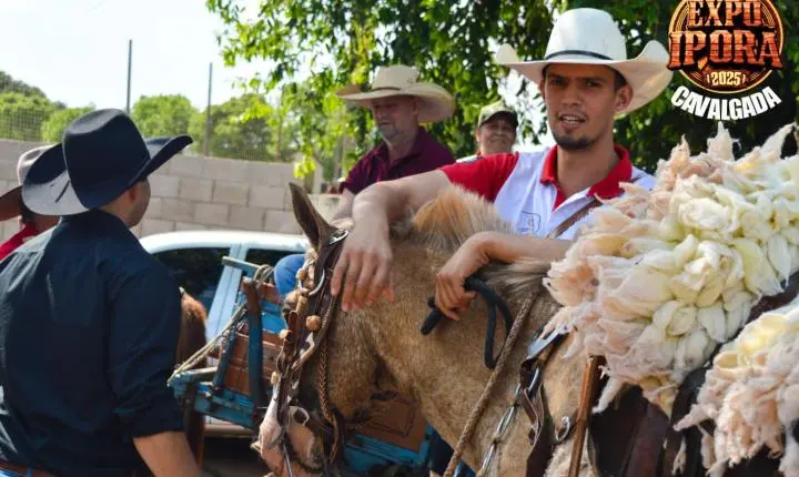 Cavalgada abre o clima de festa para a Expo Iporã 2025