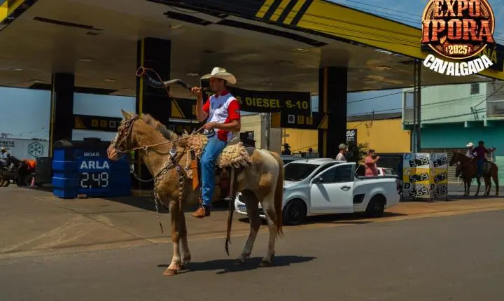 Cavalgada abre o clima de festa para a Expo Iporã 2025
