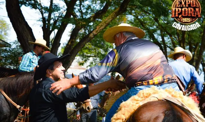 Cavalgada abre o clima de festa para a Expo Iporã 2025