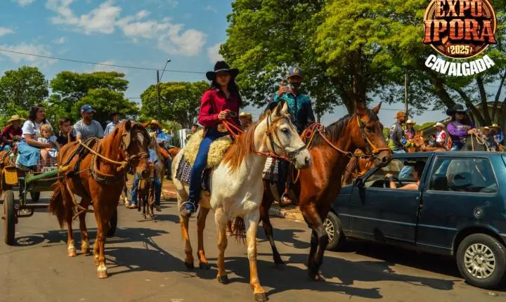 Cavalgada abre o clima de festa para a Expo Iporã 2025