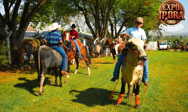 Cavalgada abre o clima de festa para a Expo Iporã 2025