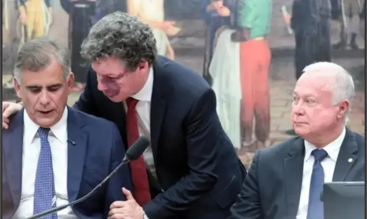 CCJ da Câmara aprova propostas que acabam com a escala 6x1; veja o que acontece agora