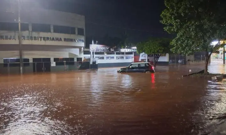 Chuva intensa provoca alagamentos, deixa famílias desalojadas e mobiliza força-tarefa da Defesa Civil em Iporã