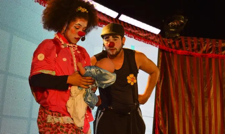 Circo Teatro emociona crianças e leva mensagem de proteção contra o abuso infantil em Iporã