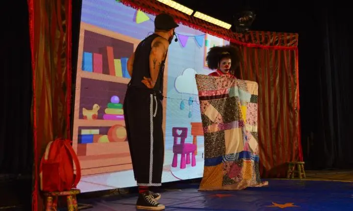 Circo Teatro emociona crianças e leva mensagem de proteção contra o abuso infantil em Iporã