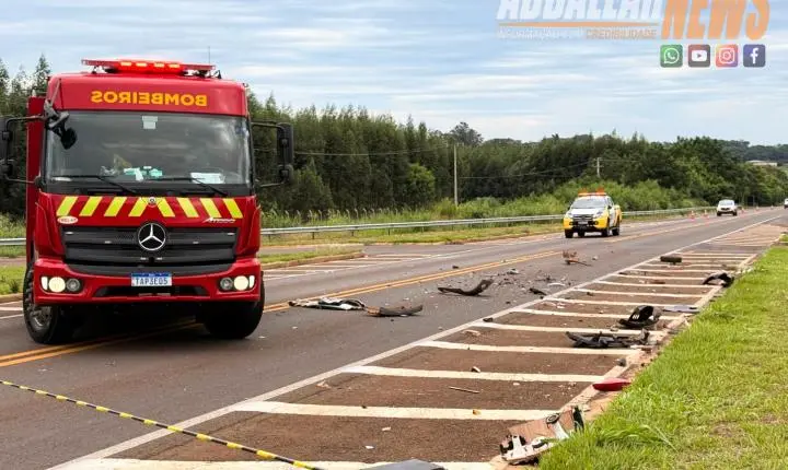 Colisão entre veículos deixa uma vítima morta e outra gravemente ferida na PR-272 em Iporã