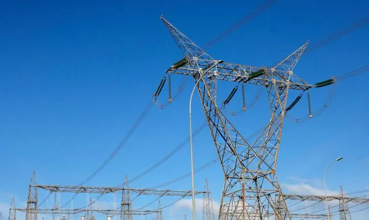 Consumidores poderão escolher fornecedores de energia a partir de 2027