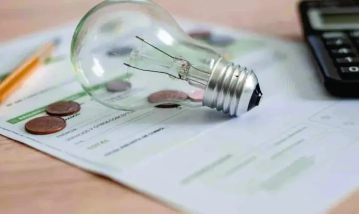 Conta de luz fica mais cara no Paraná após Aneel aprovar reajuste da Copel