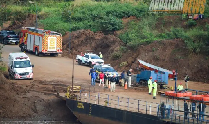Corsa passa direto por acesso à balsa, cai no Rio Piquiri e jovem de 23 anos morre