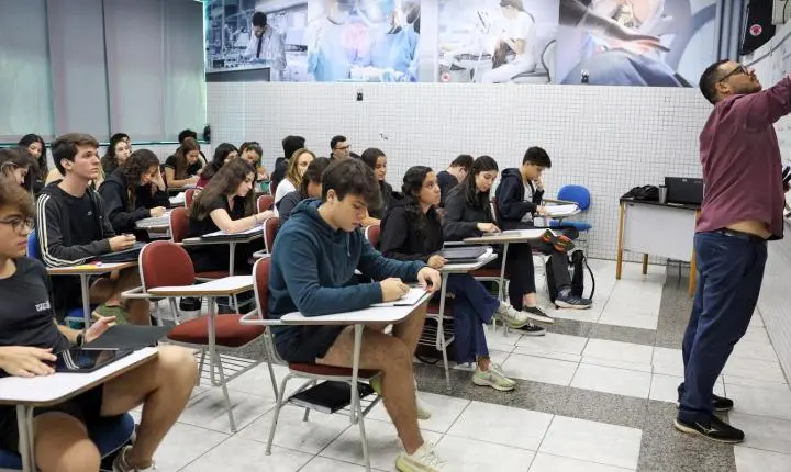 Desenrola Fies: estudante pode renegociar dívida a partir desta quarta