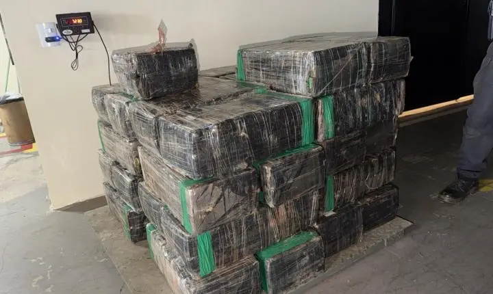 Embarcação com 723 quilos de maconha é interceptada durante ação conjunta no Rio Paraná