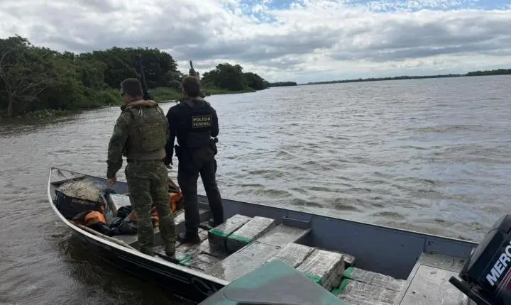 Embarcação com 723 quilos de maconha é interceptada durante ação conjunta no Rio Paraná