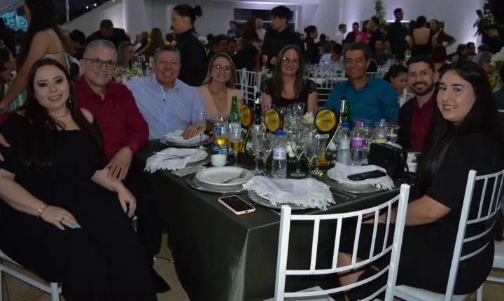 Empreendedores de Iporã são homenageados no evento “Destaque do Ano 2024” da Associação Comercial