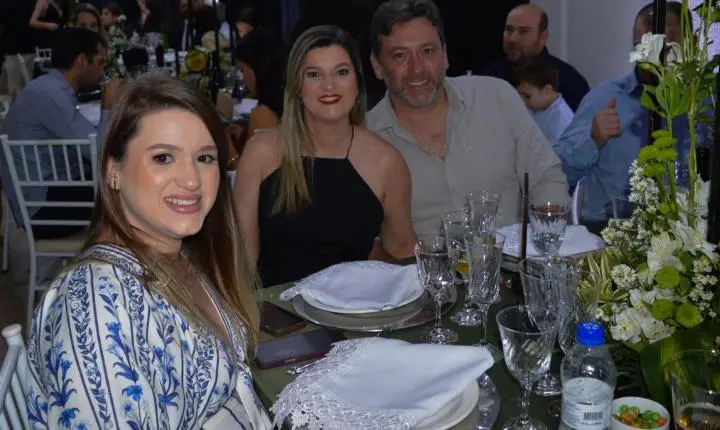 Empreendedores de Iporã são homenageados no evento “Destaque do Ano 2024” da Associação Comercial