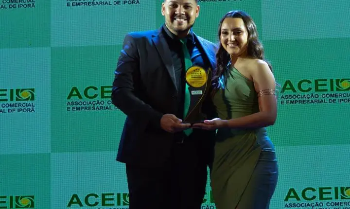 Empreendedores de Iporã são homenageados no evento “Destaque do Ano 2024” da Associação Comercial