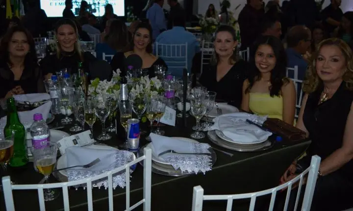 Empreendedores de Iporã são homenageados no evento “Destaque do Ano 2024” da Associação Comercial