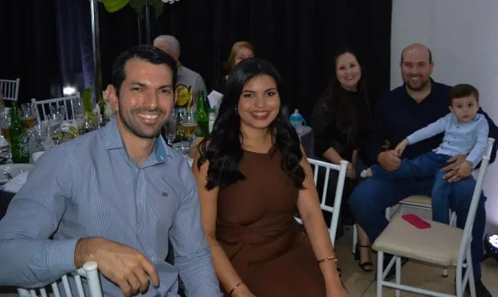 Empreendedores de Iporã são homenageados no evento “Destaque do Ano 2024” da Associação Comercial