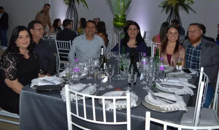 Empreendedores de Iporã são homenageados no evento “Destaque do Ano 2024” da Associação Comercial