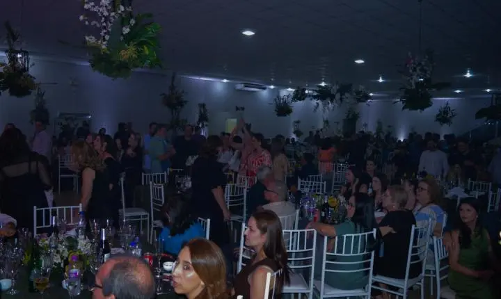 Empreendedores de Iporã são homenageados no evento “Destaque do Ano 2024” da Associação Comercial
