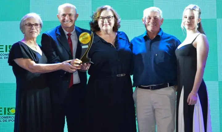 Empreendedores de Iporã são homenageados no evento “Destaque do Ano 2024” da Associação Comercial