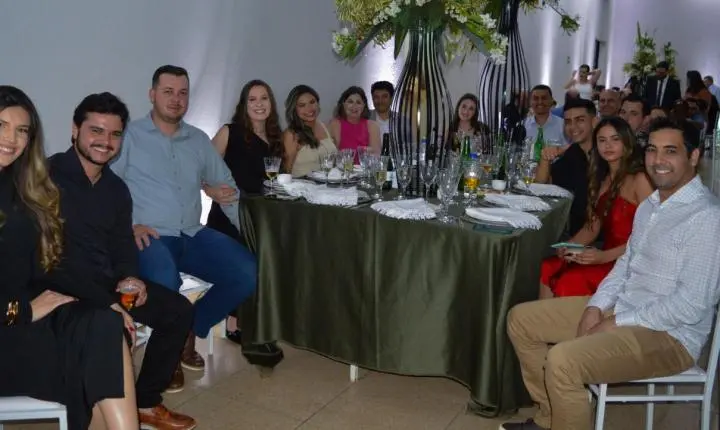 Empreendedores de Iporã são homenageados no evento “Destaque do Ano 2024” da Associação Comercial