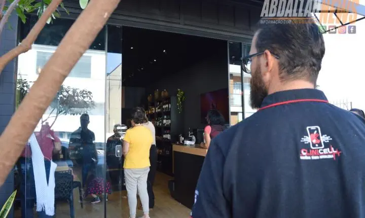 Empresário transforma tragédia em recomeço e inaugura novo empório
