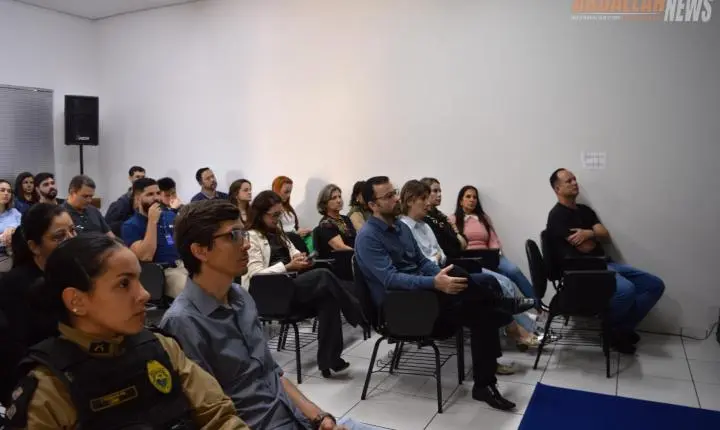 Empresários se reúnem para discutir os novos caminhos das vendas e do comércio local