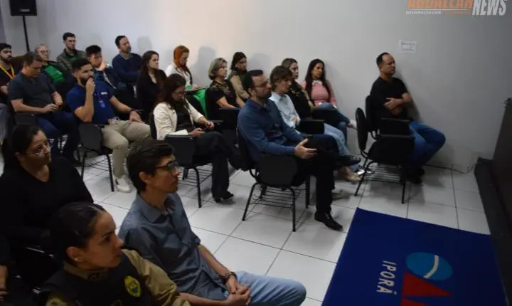 Empresários se reúnem para discutir os novos caminhos das vendas e do comércio local