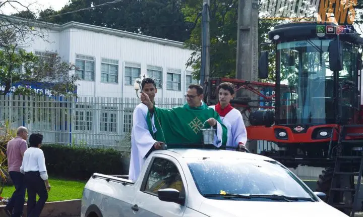 Fé e tradição marcam Missa do Produtor Rural com bênção de máquinas e carreata pelas ruas da cidade