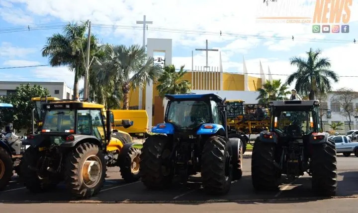 Fé e tradição marcam Missa do Produtor Rural com bênção de máquinas e carreata pelas ruas da cidade
