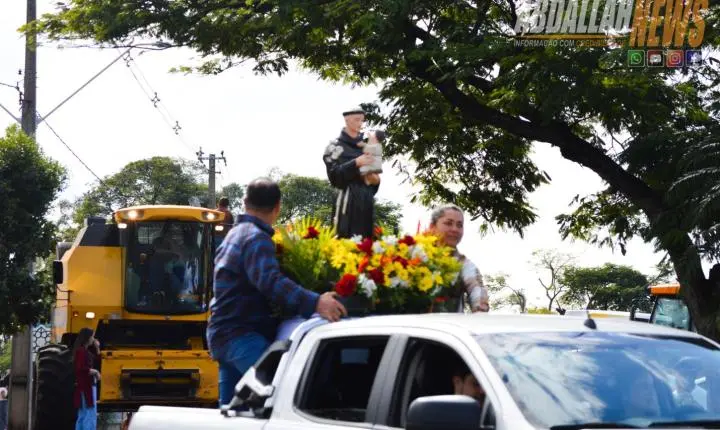 Fé e tradição marcam Missa do Produtor Rural com bênção de máquinas e carreata pelas ruas da cidade