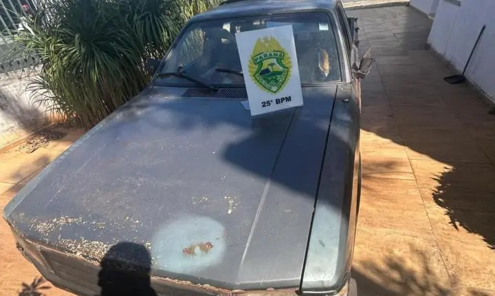 Ford Pampa furtado é encontrado abandonado em plantação de milho em Francisco Alves