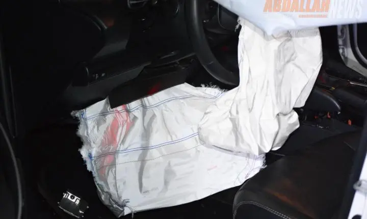 Fuga em alta velocidade termina em colisão e motorista abandona carro para escapar a pé
