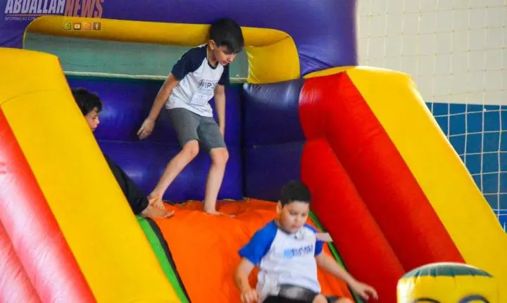 Ginásio de Esportes de Iporã se transforma novamente em um parque de diversão para celebrar o Dia das Crianças