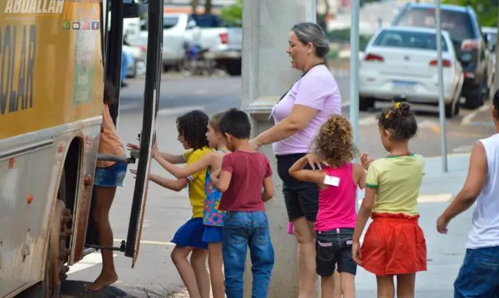 Ginásio de Esportes de Iporã se transforma novamente em um parque de diversão para celebrar o Dia das Crianças