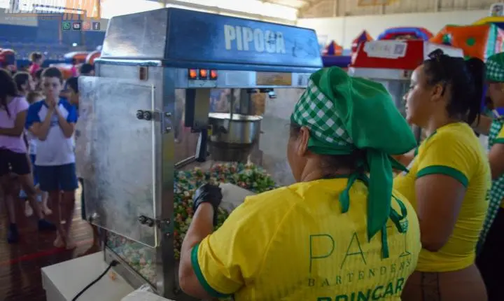 Ginásio de Esportes de Iporã se transforma novamente em um parque de diversão para celebrar o Dia das Crianças