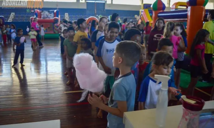 Ginásio de Esportes de Iporã se transforma novamente em um parque de diversão para celebrar o Dia das Crianças