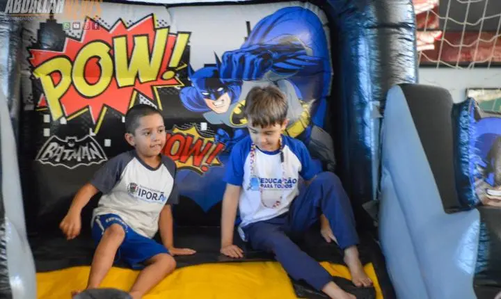 Ginásio de Esportes de Iporã se transforma novamente em um parque de diversão para celebrar o Dia das Crianças