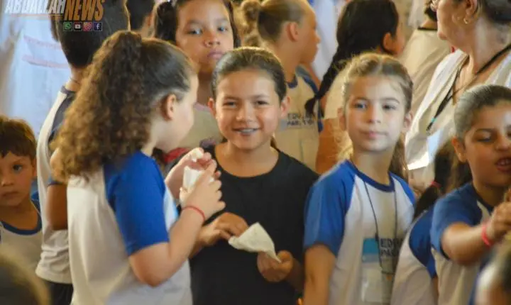 Ginásio de Esportes de Iporã se transforma novamente em um parque de diversão para celebrar o Dia das Crianças