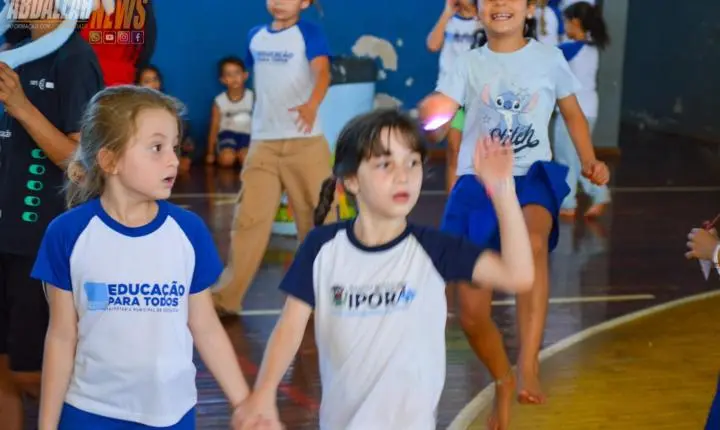Ginásio de Esportes de Iporã se transforma novamente em um parque de diversão para celebrar o Dia das Crianças