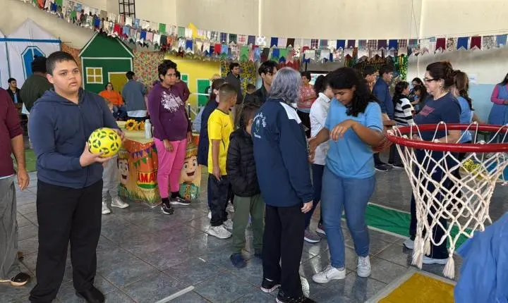 Gincana dá início à programação da Festa Junina da APAE com momentos de inclusão e muita alegria