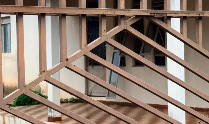 Homem de 56 anos é encontrado morto dentro de residência