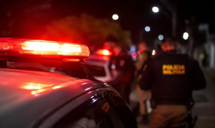 Homem é denunciado por ameaçar companheira com faca na presença das filhas em Pérola