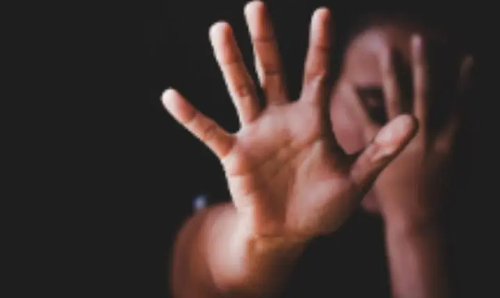 Homem é detido após ameaças e danos à residência durante discussão motivada por ciúmes