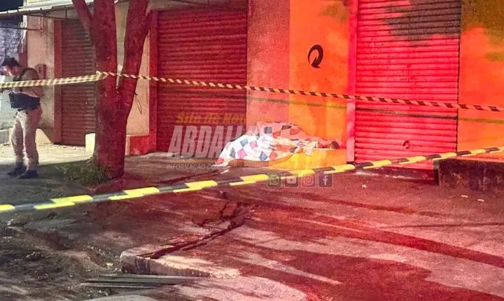 Homem é encontrado sem vida em frente a um bar no centro de Iporã