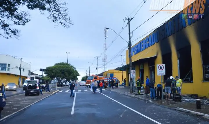 Incêndio destrói Mercado Santa Inês e deixa Iporã em clima de muita tristeza