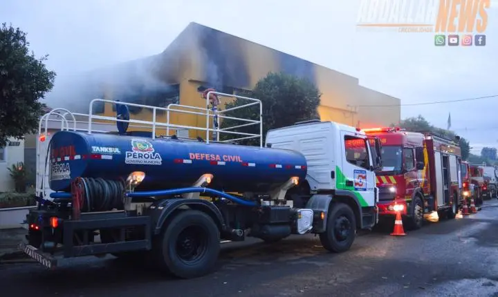 Incêndio destrói Mercado Santa Inês e deixa Iporã em clima de muita tristeza