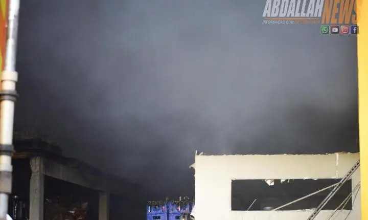 Incêndio destrói Mercado Santa Inês e deixa Iporã em clima de muita tristeza